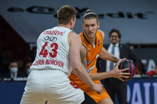 展现出的 展现出的