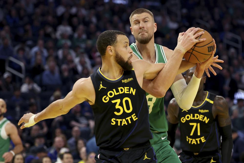 经在球场上 经在球场上